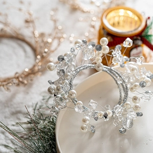 Handmade Christmas Beaded Candle Ring Wreath Artificial Pearl Crystal Table Ornament Festive Holiday Decoration Elegant