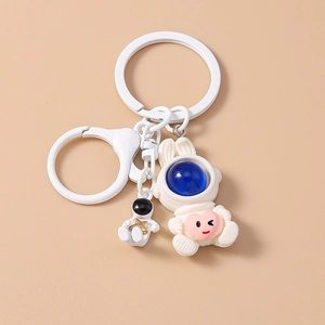 Cute White Astronaut Bunny Keychain With Small Spaceman Pendant Resin Alloy Keyring For Women Kids Bag Decoration Accessory