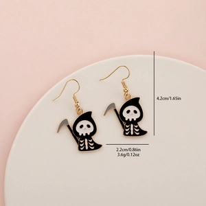 Detailed size view of Halloween reaper earrings with dimensions and weight in inches and grams