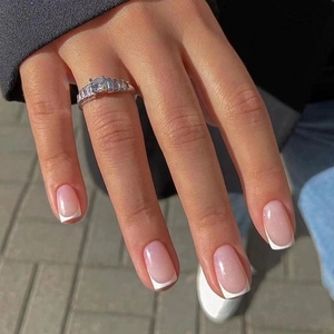 French Style Press On Nails Short Square Pink Shimmer Nude White Tip Minimalist Elegant False Nails For Women