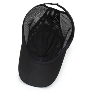 Cappellino da baseball traspirante nero da uomo in tessuto a rete con fibbia regolabile