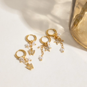 Boucles d'oreilles en acier inoxydable doré 18K avec perles et breloques papillon