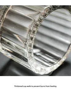 Macro di portacandele in vetro spesso con nervature verticali e parete resistente al calore