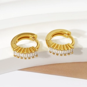 Huggie Hoop Earrings AAA Zircon Inlaid Brass 18k Gold Plated Geometric Minimalist Luxury Jewelry For Women