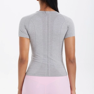 T-shirt sportiva grigia senza cuciture da donna con dettaglio in rete traspirante sul retro