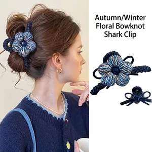 Pince À Cheveux Fleur En Laine Tricotée Élégante Pince Crabe Automne Hiver Accessoires De Cheveux Faits Main Pour Femmes