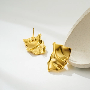 Minimalist 18K gold irregular wavy square stud earrings with polished metal finish