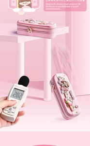 Close-up of pink 3D pencil case showing double zippers and soft drop noise-reduction