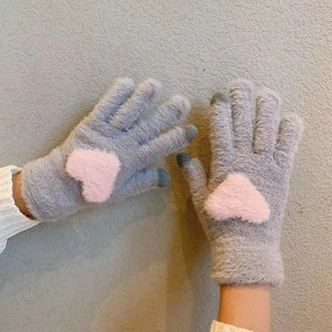 Winter faux mink plush gloves in grey with pink heart-shaped anti-slip palms for skiing