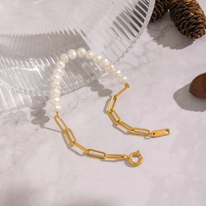 Elegant natural freshwater pearl and stainless steel paperclip chain bracelet in gold