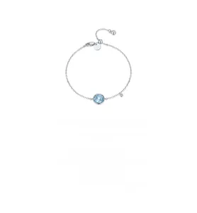 Détail du bracelet en argent S925 avec pierre bleue claire et fermoir coulissant