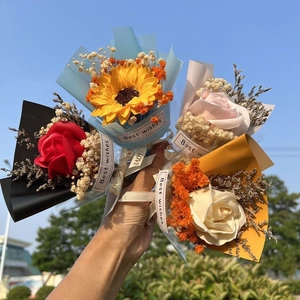 Handmade Mini Soap Flower Bouquet With Dried Baby's Breath Rose Sunflower For Mother's Day Valentine Small Party Gift Decor