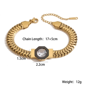 Detail shot of 18K gold snake chain necklace with dimension labels and weight 12g