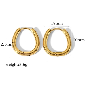 Détail des boucles d'oreilles en U avec mesures de 2,5 mm de large et 20 mm de haut