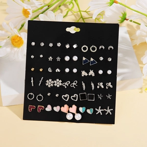 Set of 30 pairs of minimalist fashion stud earrings with pearls and heart shapes