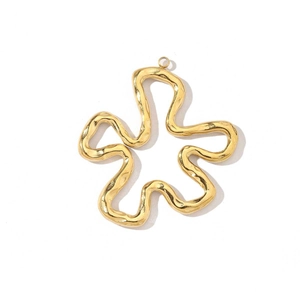 French style gold flower pendant in hammered stainless steel texture for DIY jewelry