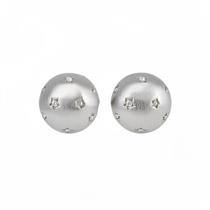 Boucles d'oreilles dôme en argent brossé avec motifs d'étoiles incrustés de cristaux pour femme