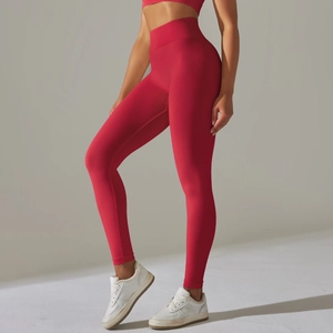 Détails du legging sans couture rouge taille haute avec taille côtelée et texture du tissu