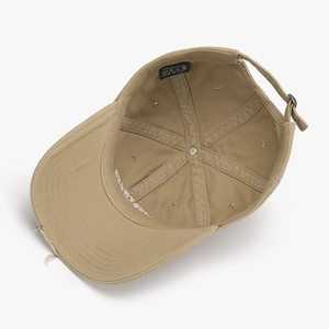 Casquette de baseball en coton kaki avec broderie 3D montrant la structure et boucle métal