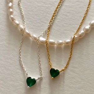 Elegant 925 sterling silver necklace with green heart zirconia pendant in gold and silver