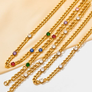Collier maille gourmette plaqué or avec pierres de zircone colorées pour femmes