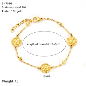 Detail view of 18K gold plated sunflower bracelet with technical size specifications