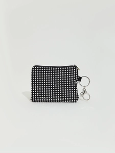 Mini monedero de pedrería negra brillante con llavero de mosquetón plateado y cremallera