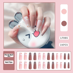 Detail of LF005 long coffin nails with daisy prints and pink coffee glitter set