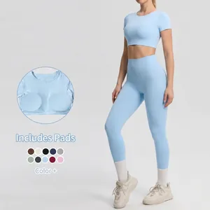 Ensemble de Yoga Sportswear Sans Couture pour Femmes Leggings Taille Haute en Nylon Élasthanne Crop Top Manches Courtes Rembourré Et Bas Tenue de Sport