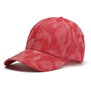 Fashionable red marble-textured baseball cap with vintage distressed coating finish