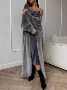Cardigan lungo in finta pelliccia grigia da donna, vestibilità ampia e trama soffice