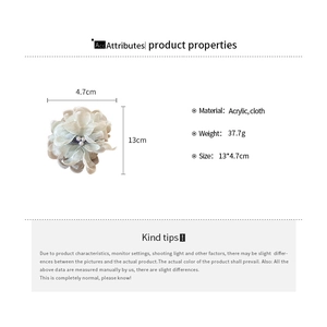 Detailed size chart for beige floral hair claw clip made of acrylic and lace fabric