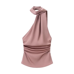 Zweiteiler aus rosa Satin mit Neckholder-Top und Schlaghose in seidiger Faltoptik