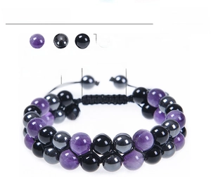 Detailansicht des 8mm Amethyst und Obsidian Doppelarmbands mit verstellbarer Kordel
