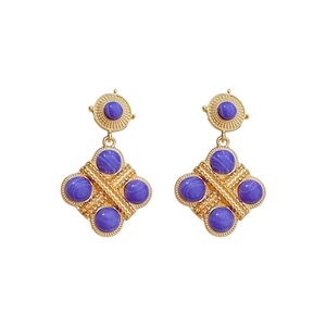 Orecchini vintage placcati oro con grappoli di pietre viola e pendente a rombo