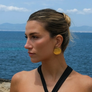 Shell Earrings 18K Gold Plated Stainless Steel Ocean Style Rhinestone Dainty Jewelry For Women Nautical Summer Accessory