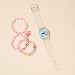 Dettaglio dell orologio fenicottero per bambini con braccialetti di perle rosa