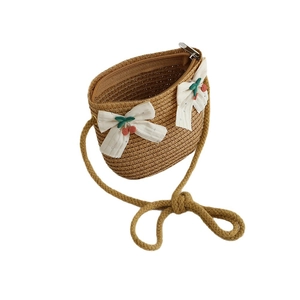 Sac bandoulière en paille pour enfants avec nœuds à carreaux blancs et décor cerises