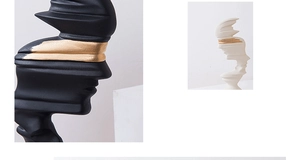 Detailopname van abstract gezichtsbeeld van hars met een gouden horizontale band