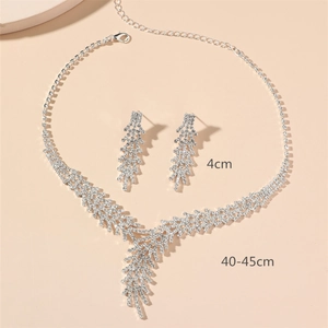 Parure de bijoux élégante en strass argentés avec collier feuille et boucles d'oreilles