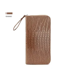 Cartera larga elegante caqui con diseño de cocodrilo, correa de mano y cremallera