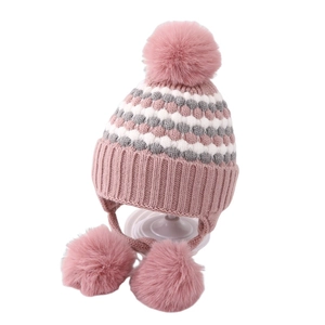 Gorro de punto de invierno para bebé con orejeras y pompones rosas cortavientos