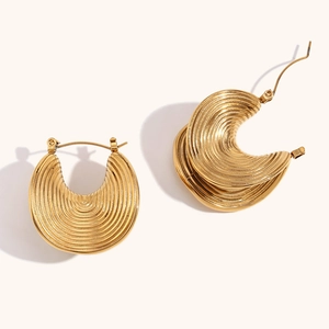 Minimalist 18K gold plated stainless steel C-shaped earrings with textured ridges