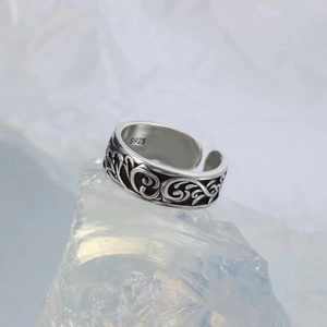 Vintage 925 sterling silver open ring with intricate cloud and grass floral carvings