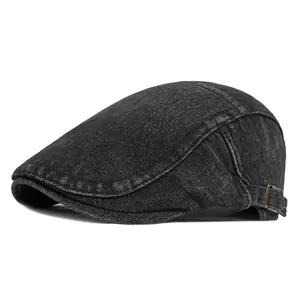 Berretto piatto retrò in denim lavato grigio scuro con fibbia in metallo vintage
