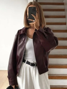 Veste courte en similicuir bordeaux pour femme avec col à revers et ourlet élastique