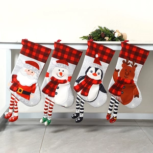 Calze Di Natale Tessuto Quadri Buffalo Gambe Lunghe Righe Cartoni Babbo Natale Renna Decorazione Camino Sacchetti Regalo