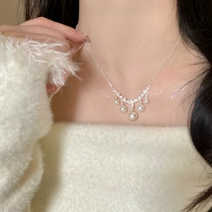 French Vintage Zirconia Pendant Necklace For Women Light Luxury Artificial Pearl Clavicle Chain Jewelry Accessory