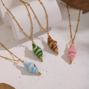 Conch Shell Pendant Necklace 18K Gold Plated Stainless Steel Waterproof Hypoallergenic Bead Chain Jewelry For Women