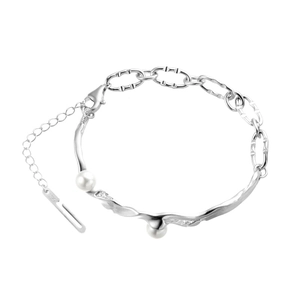 Luxe S925 sterling silver chain bracelet featuring elegant irregular pearls and molten metal design